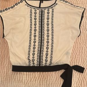 Cream with Black Embroidery and Bow Blouse Loose Fit Size M